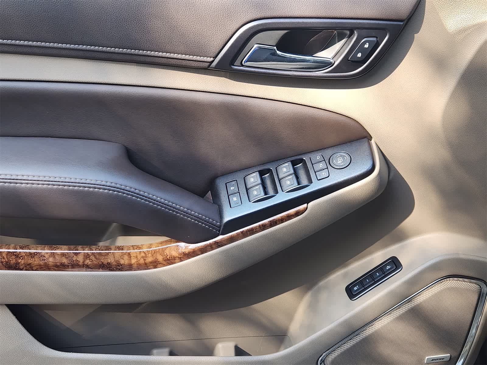 Thumbnail: 2018 Chevrolet Tahoe - 23