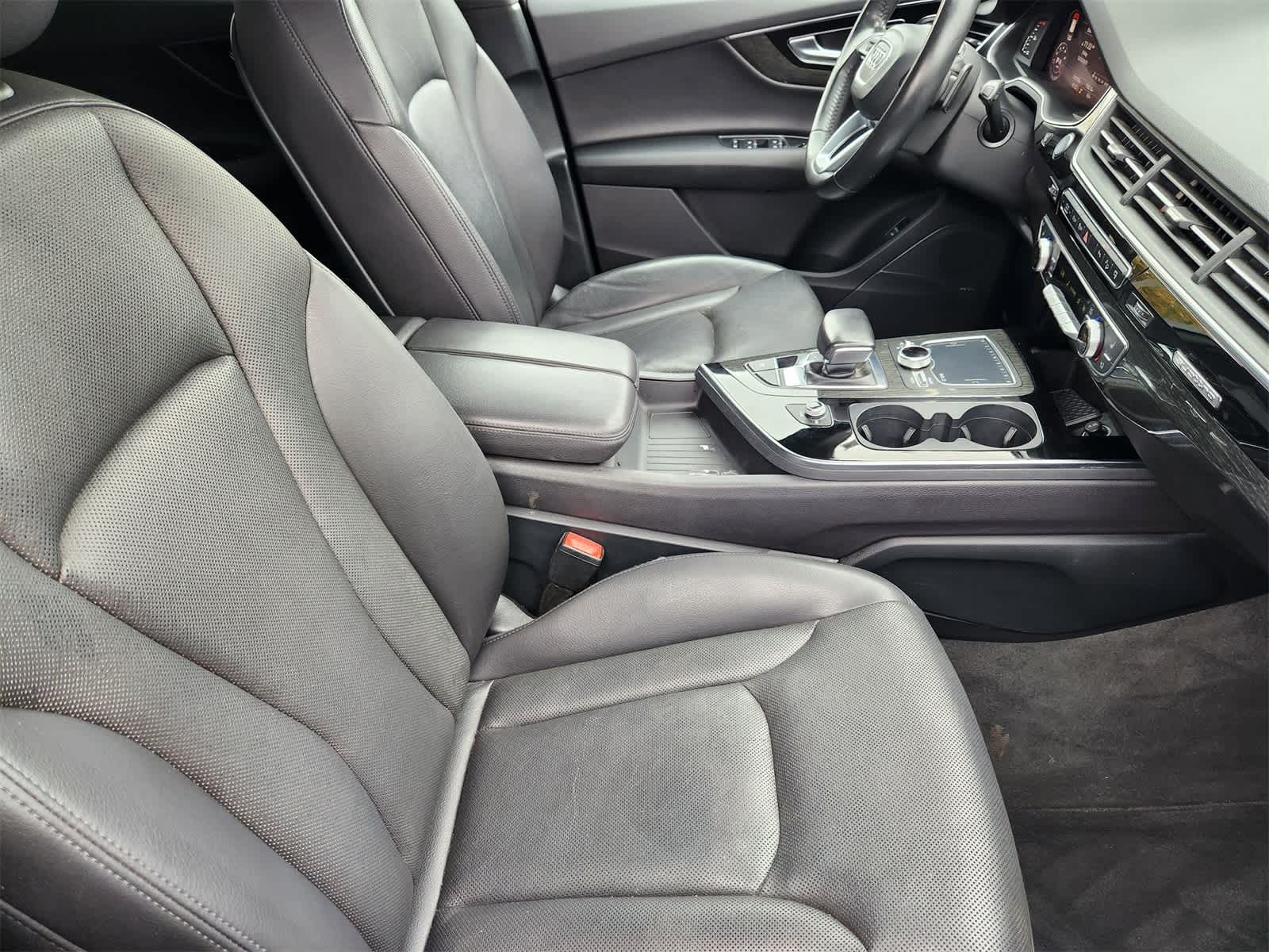 Thumbnail: 2017 Audi Q7 - 14