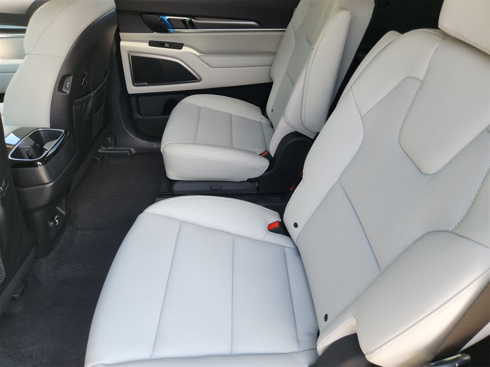 Thumbnail: 2025 Kia Telluride - 23