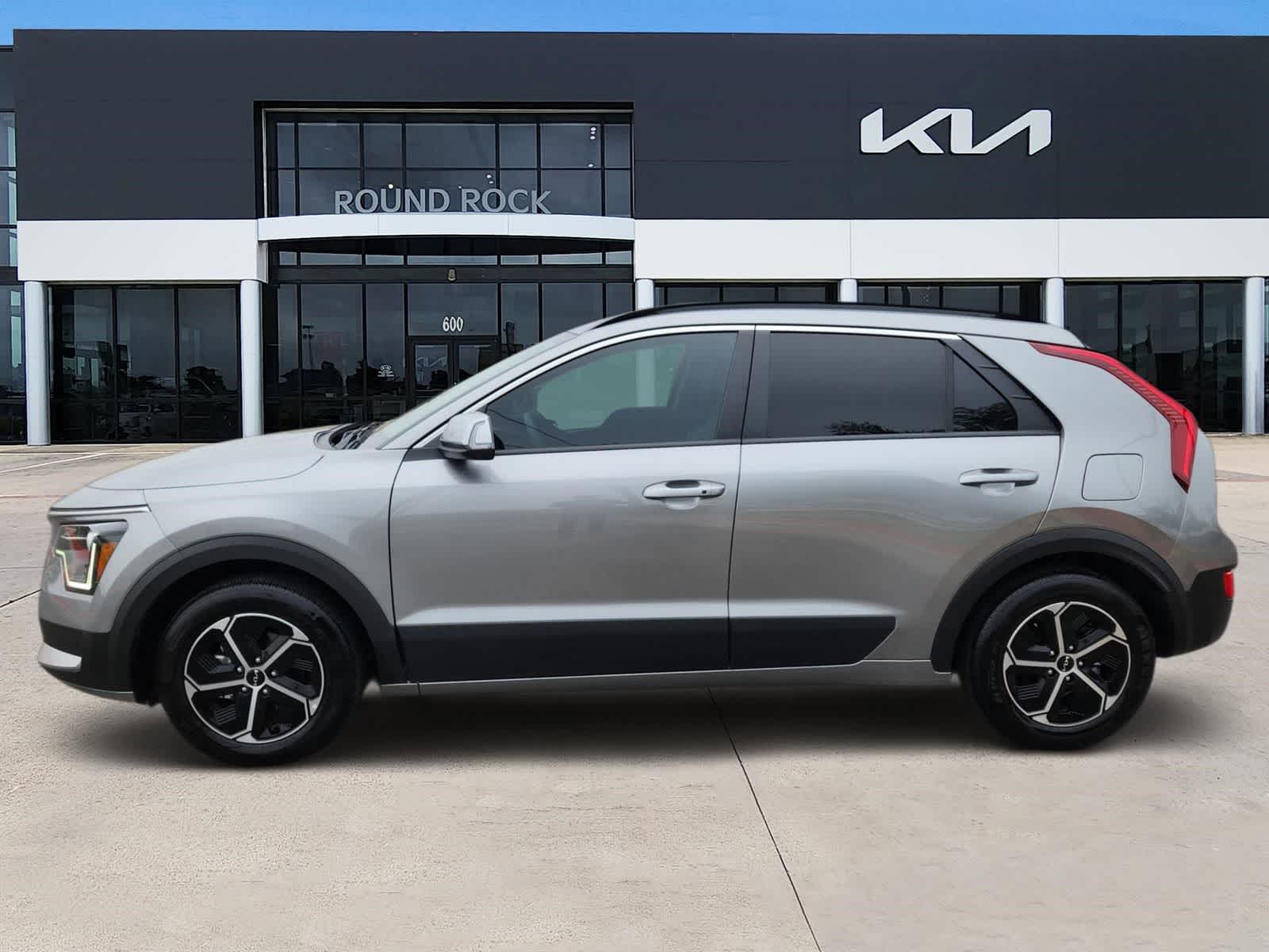 Thumbnail: 2024 Kia Niro - 4