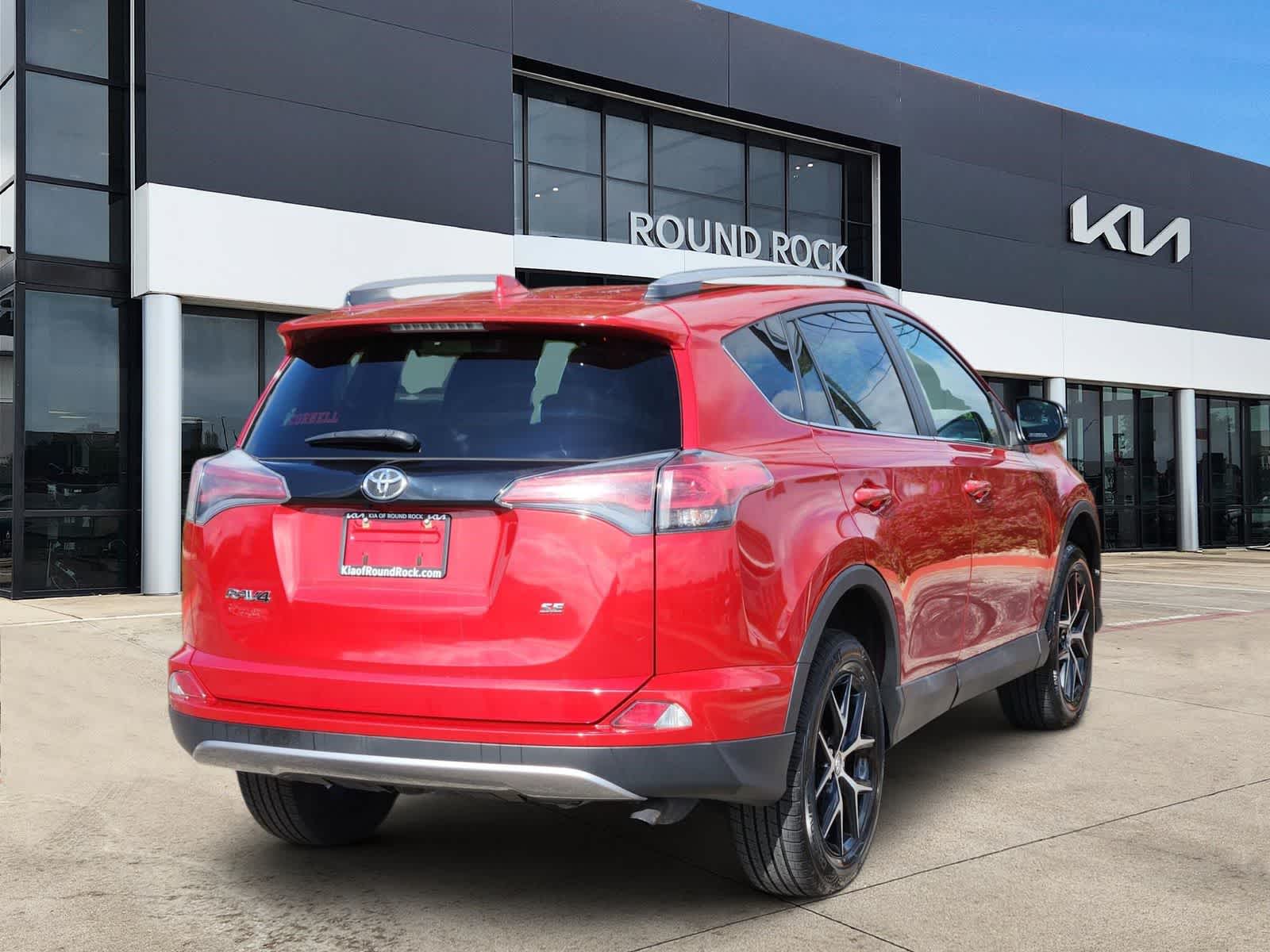 Thumbnail: 2017 Toyota RAV4 - 5