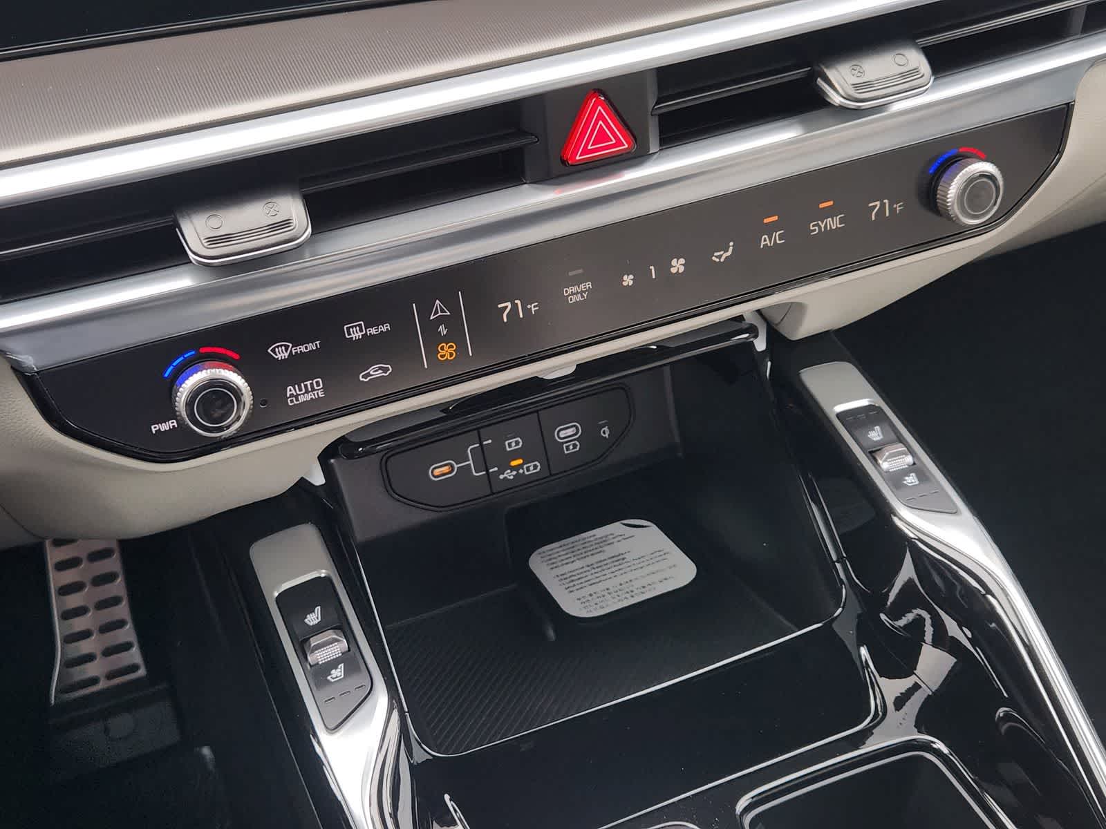 Thumbnail: 2026 Kia Sorento - 17