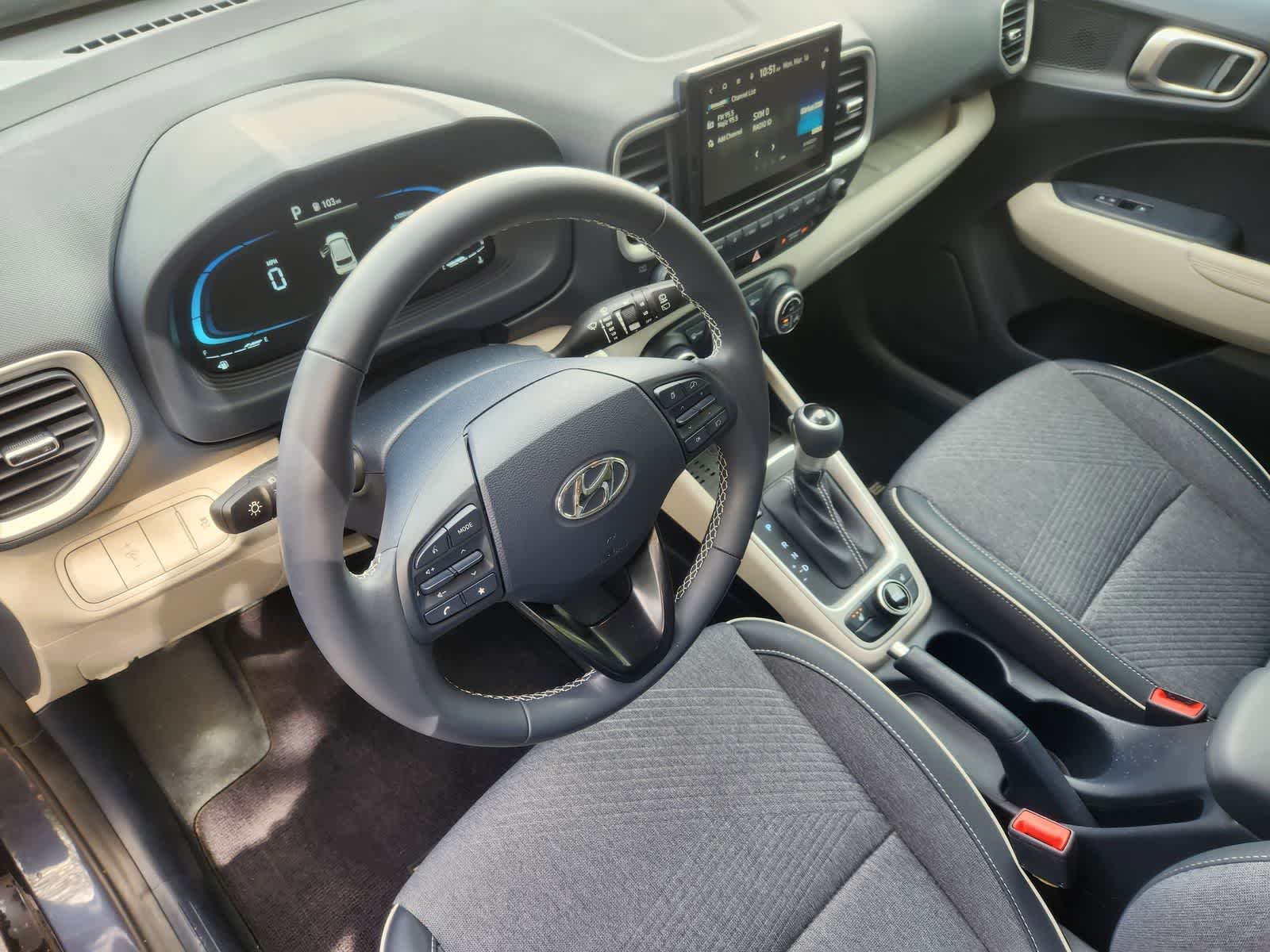 Thumbnail: 2025 Hyundai Venue - 2