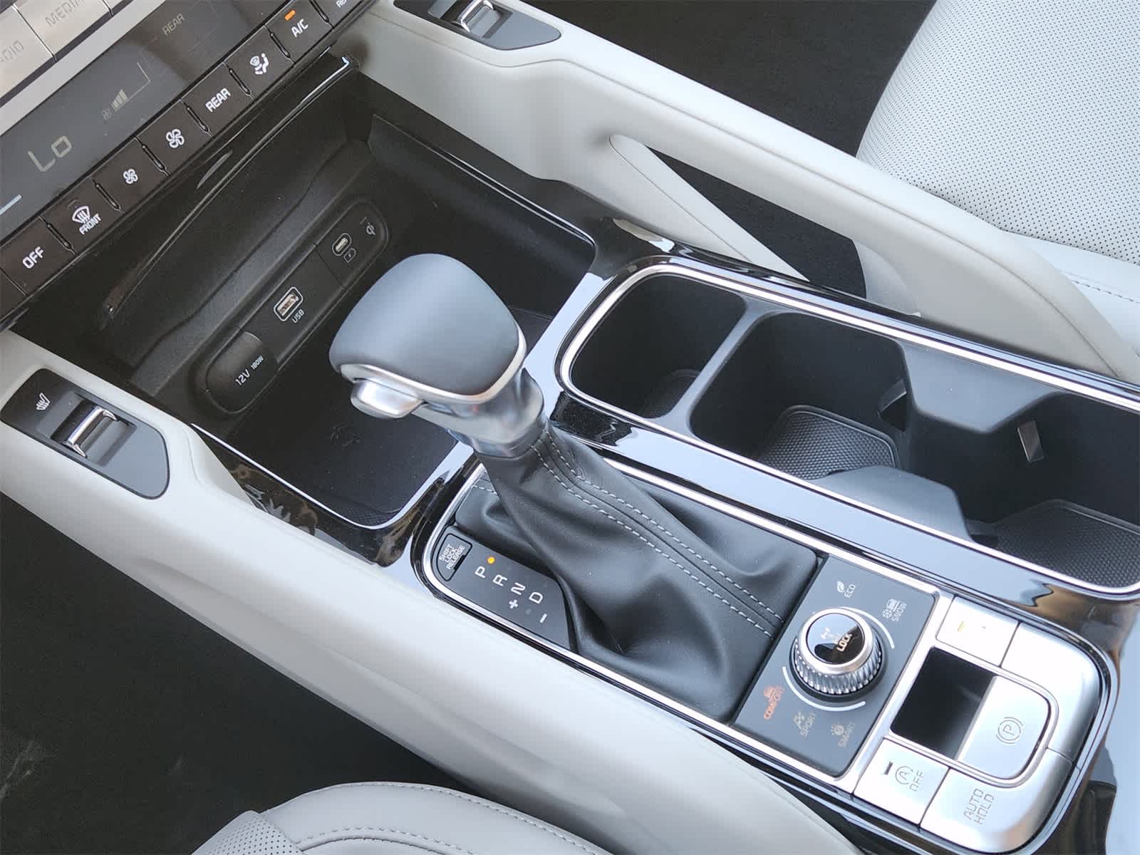 Thumbnail: 2025 Kia Telluride - 18