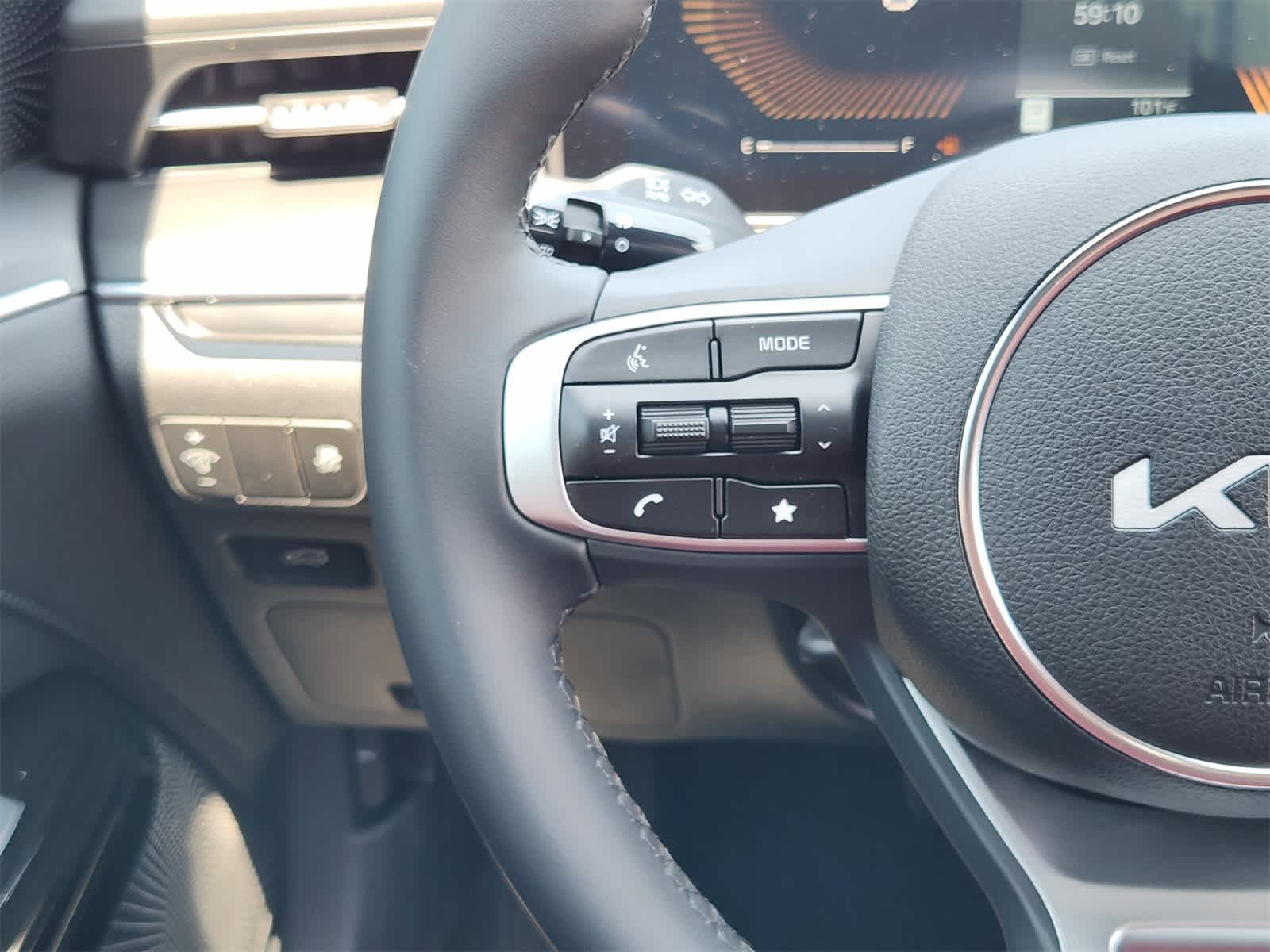 Thumbnail: 2025 Kia K5 - 26