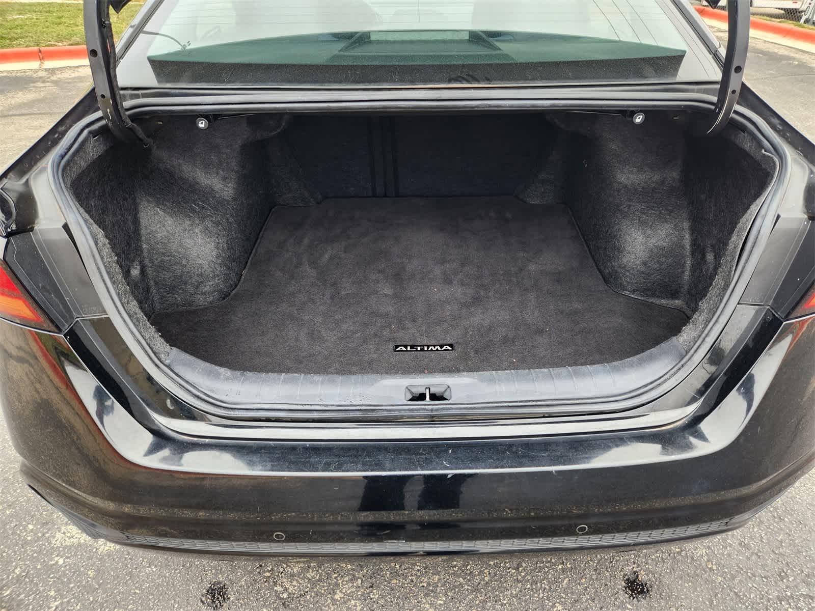 Thumbnail: 2023 Nissan Altima - 30