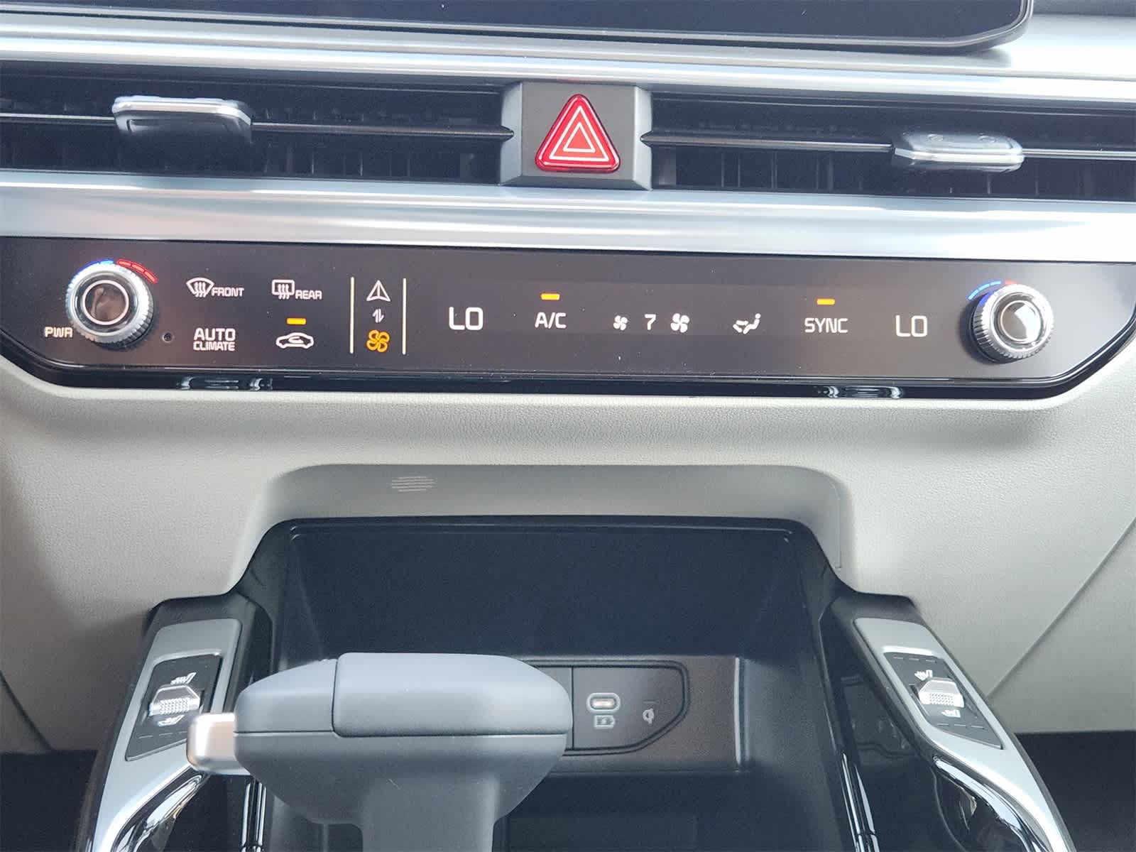 Thumbnail: 2026 Kia Sorento - 17