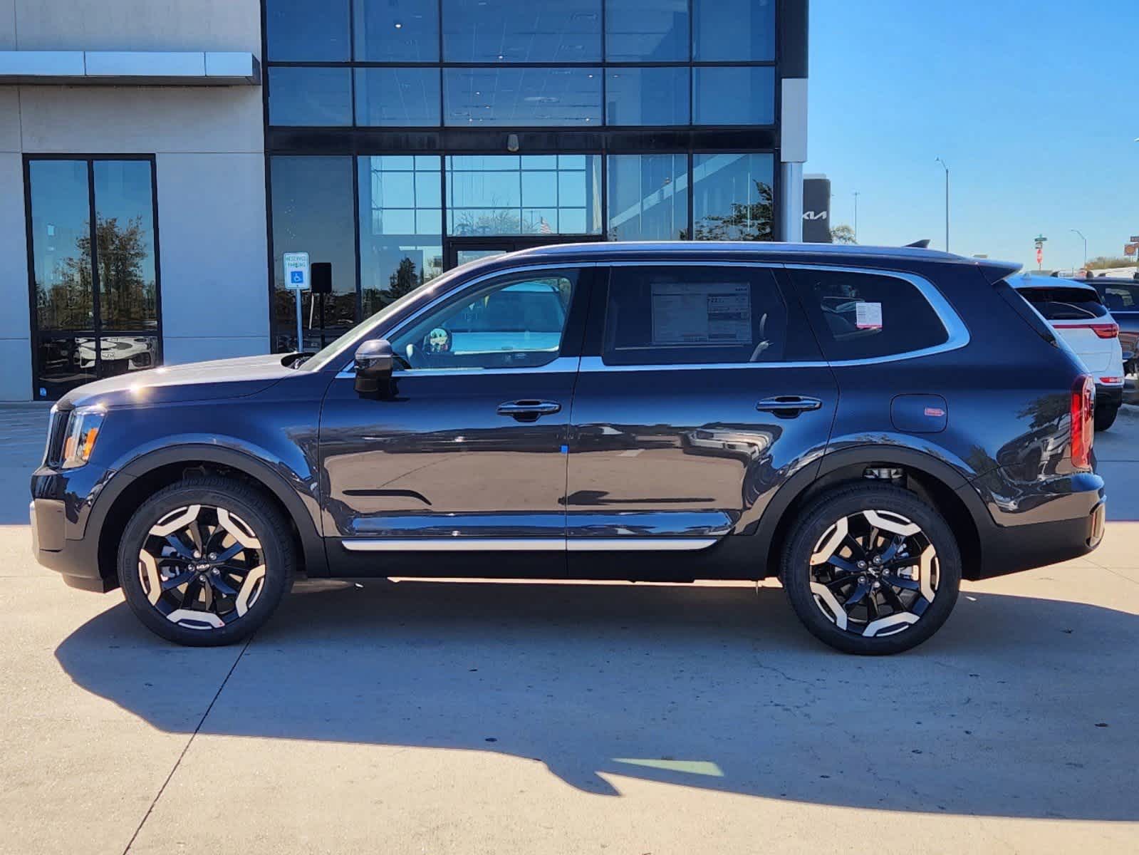 Thumbnail: 2025 Kia Telluride - 3