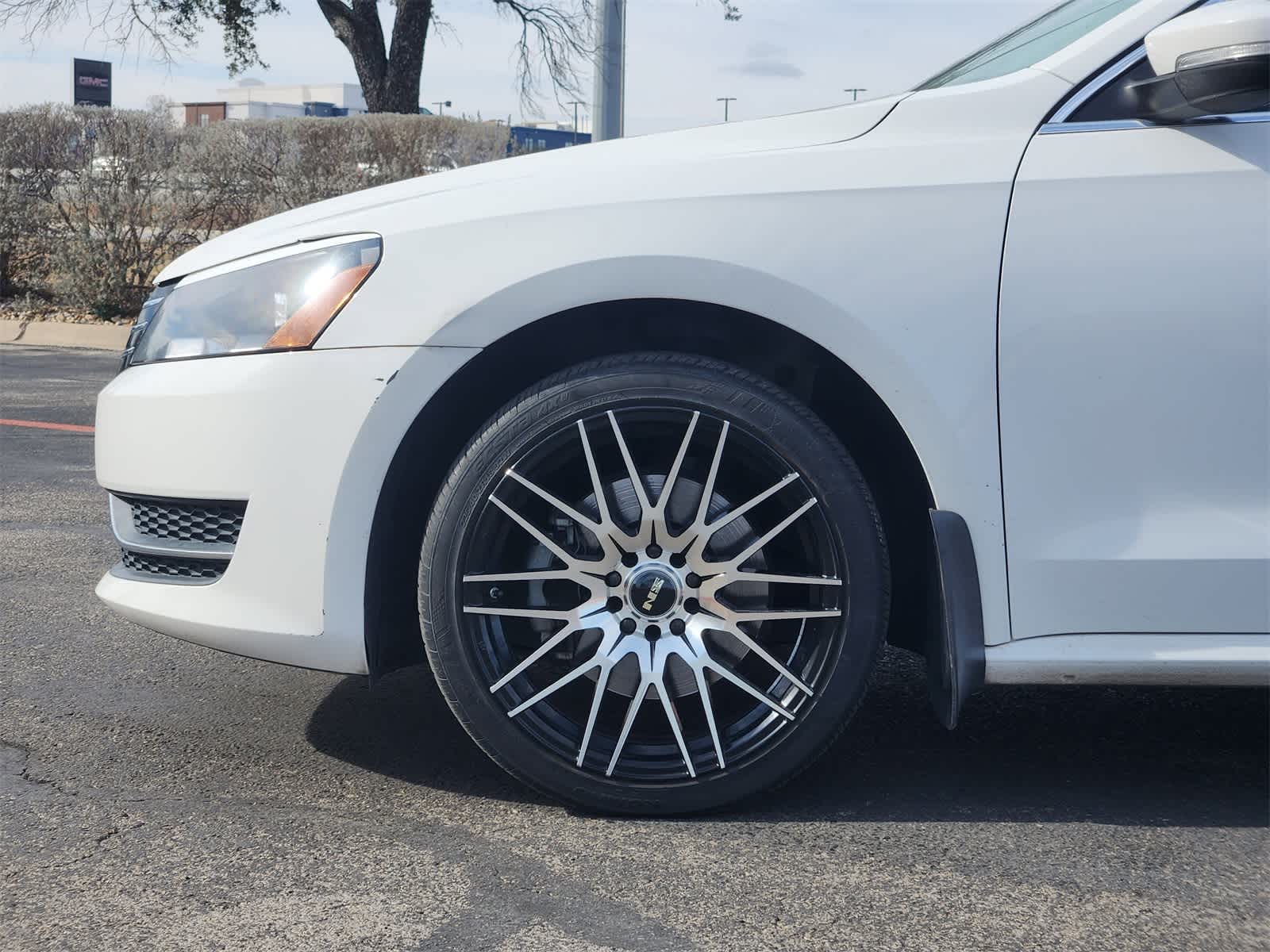 Thumbnail: 2013 Volkswagen Passat - 8