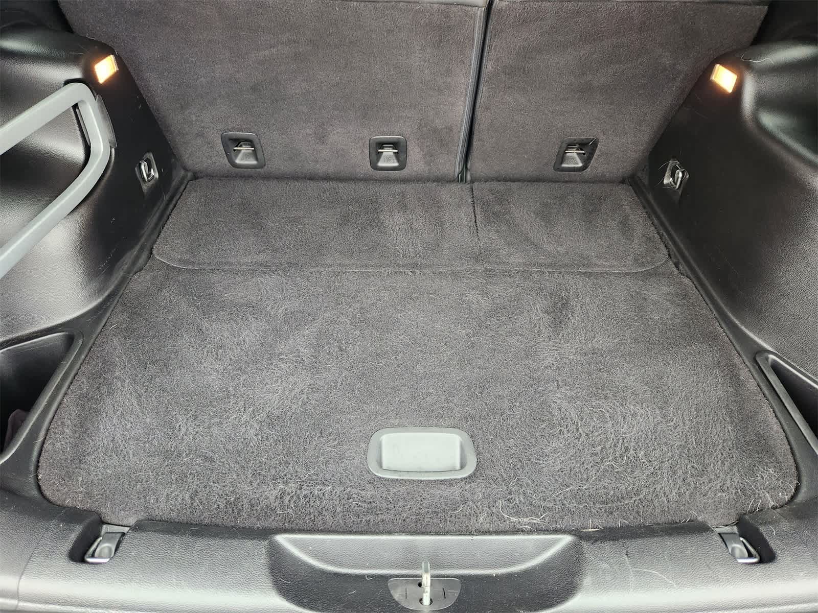 Thumbnail: 2016 Jeep Cherokee - 32