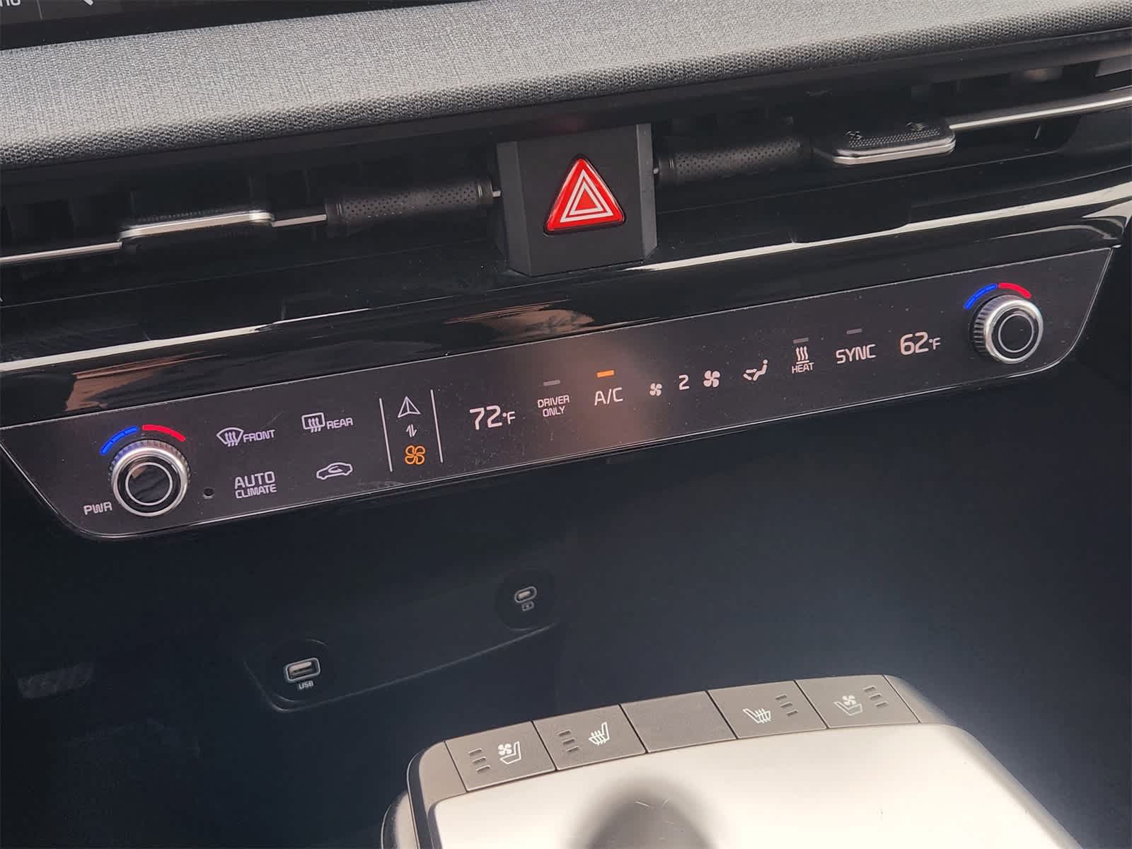 Thumbnail: 2024 Kia EV6 - 18