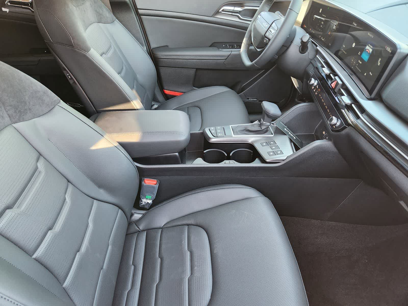 Thumbnail: 2026 Kia Sportage - 12