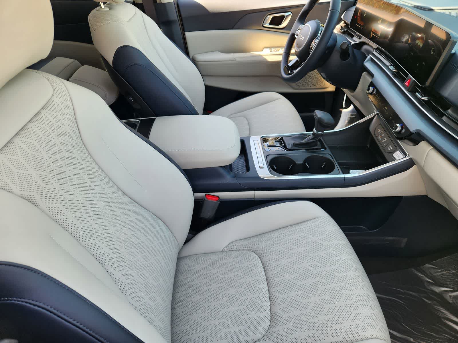 Thumbnail: 2026 Kia Carnival - 11