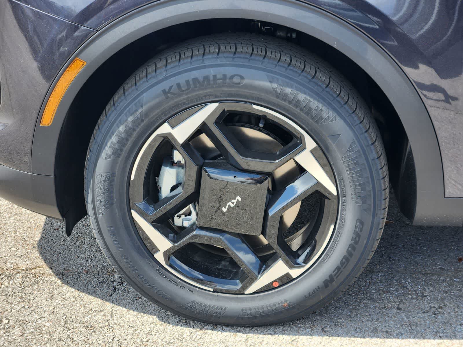 2026 Kia Sportage EX - Photo 8
