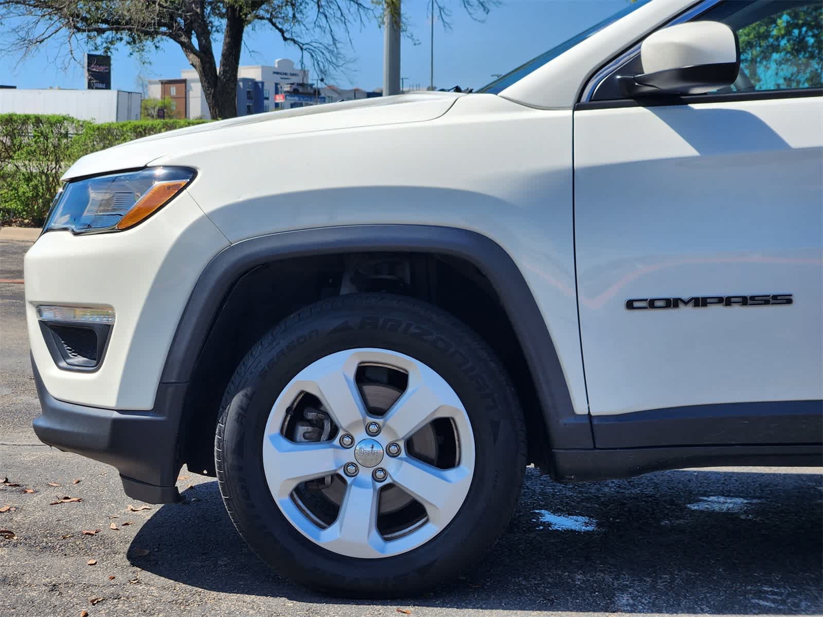 Thumbnail: 2018 Jeep Compass - 3