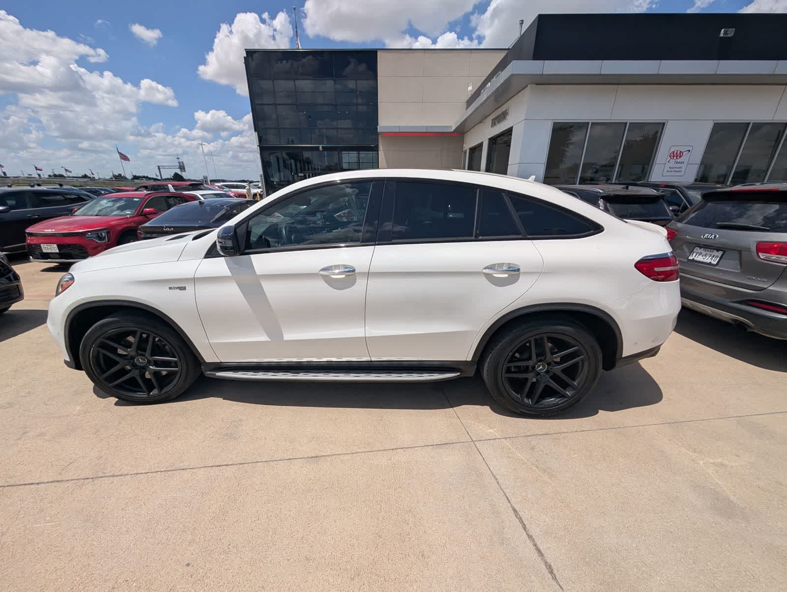 Thumbnail: 2019 Mercedes-Benz GLE - 3