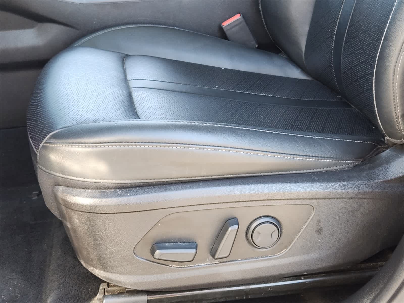 Thumbnail: 2022 Kia Sorento - 22