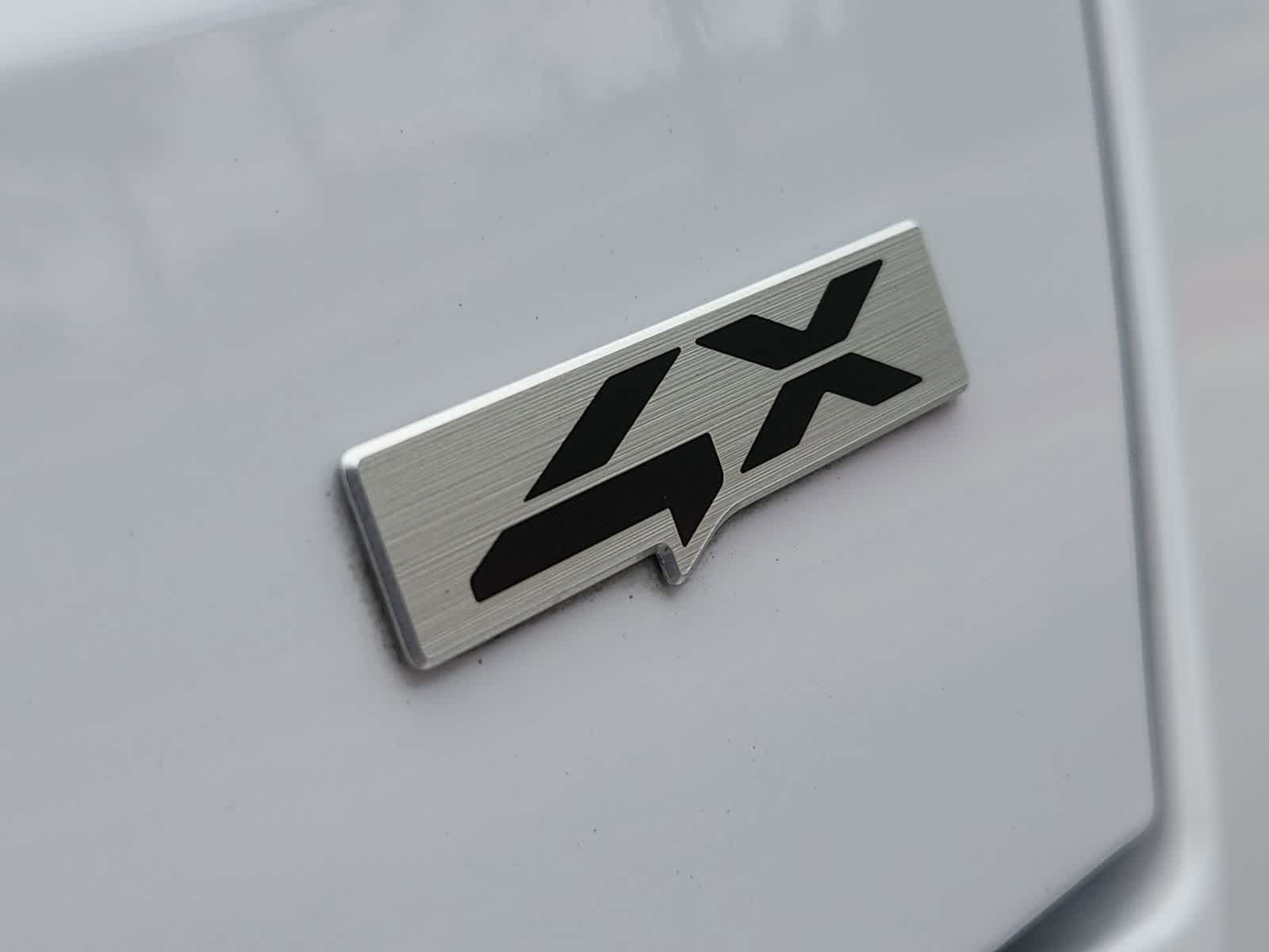 Thumbnail: 2023 Kia Sorento - 12