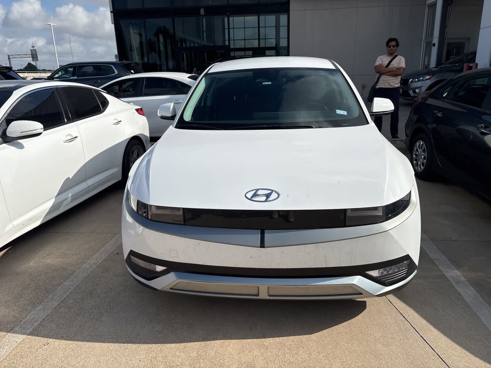 Thumbnail: 2022 Hyundai Ioniq 5 - 2