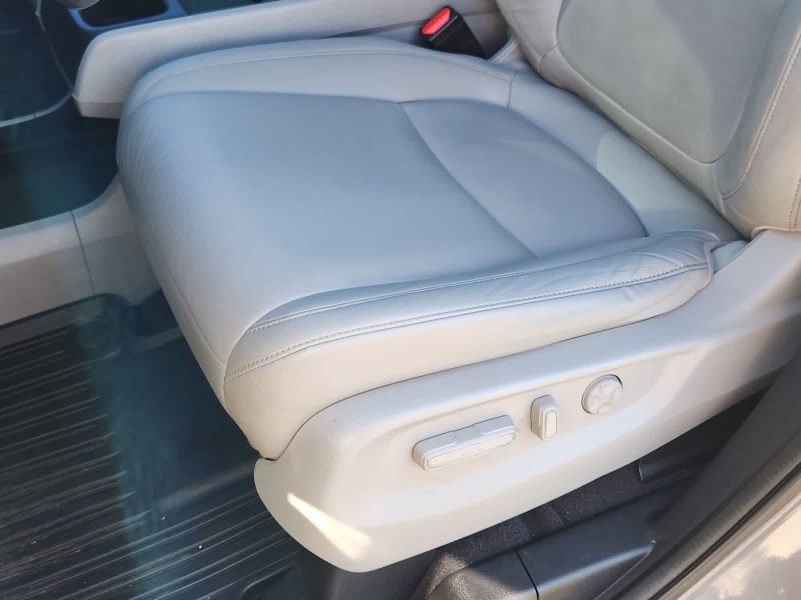 Thumbnail: 2020 Honda Odyssey - 23