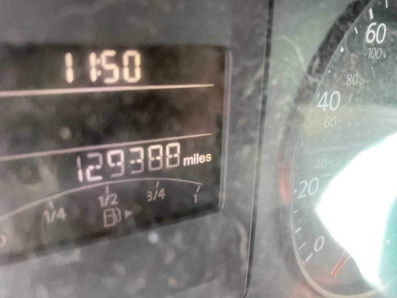 Thumbnail: 2011 Volkswagen Jetta - 8
