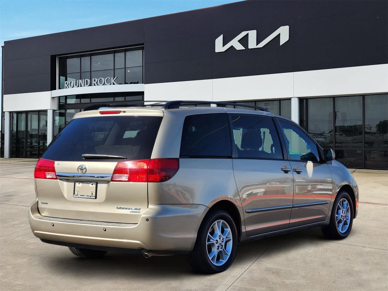 Thumbnail: 2005 Toyota Sienna - 5