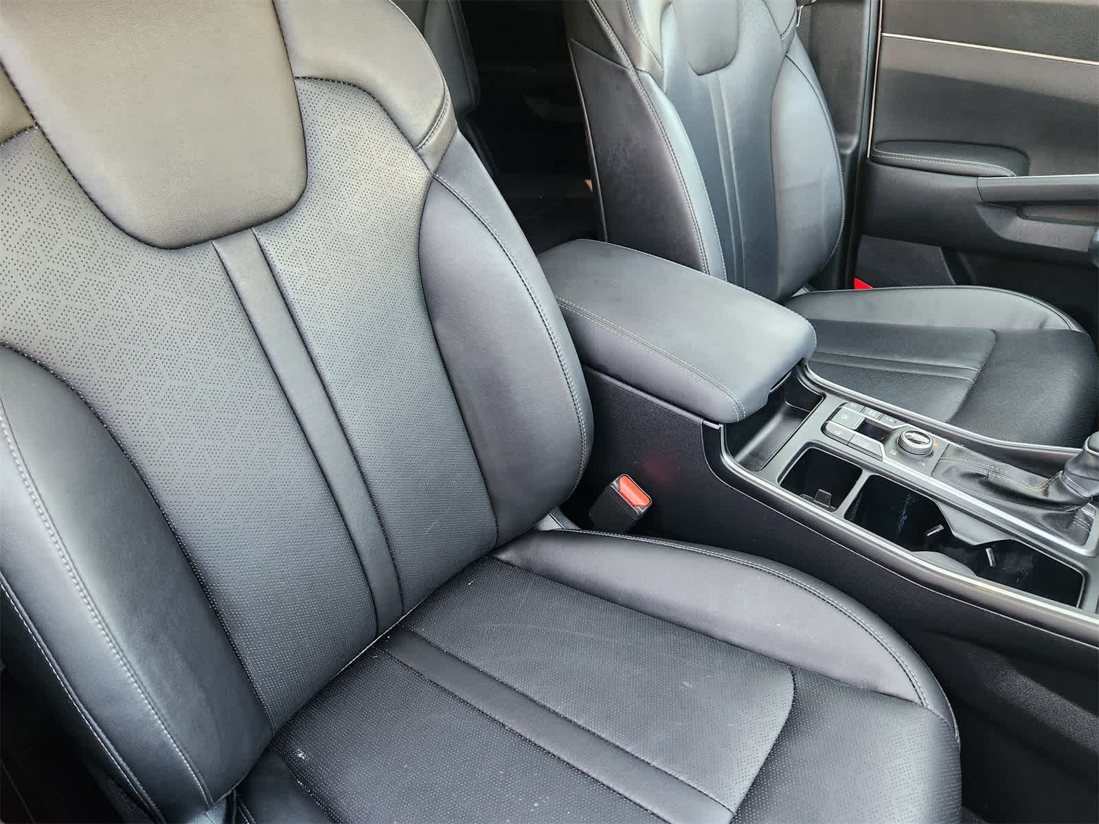 Thumbnail: 2023 Kia Sorento - 14