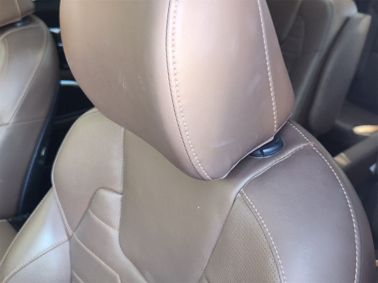 Thumbnail: 2022 Kia Telluride - 14