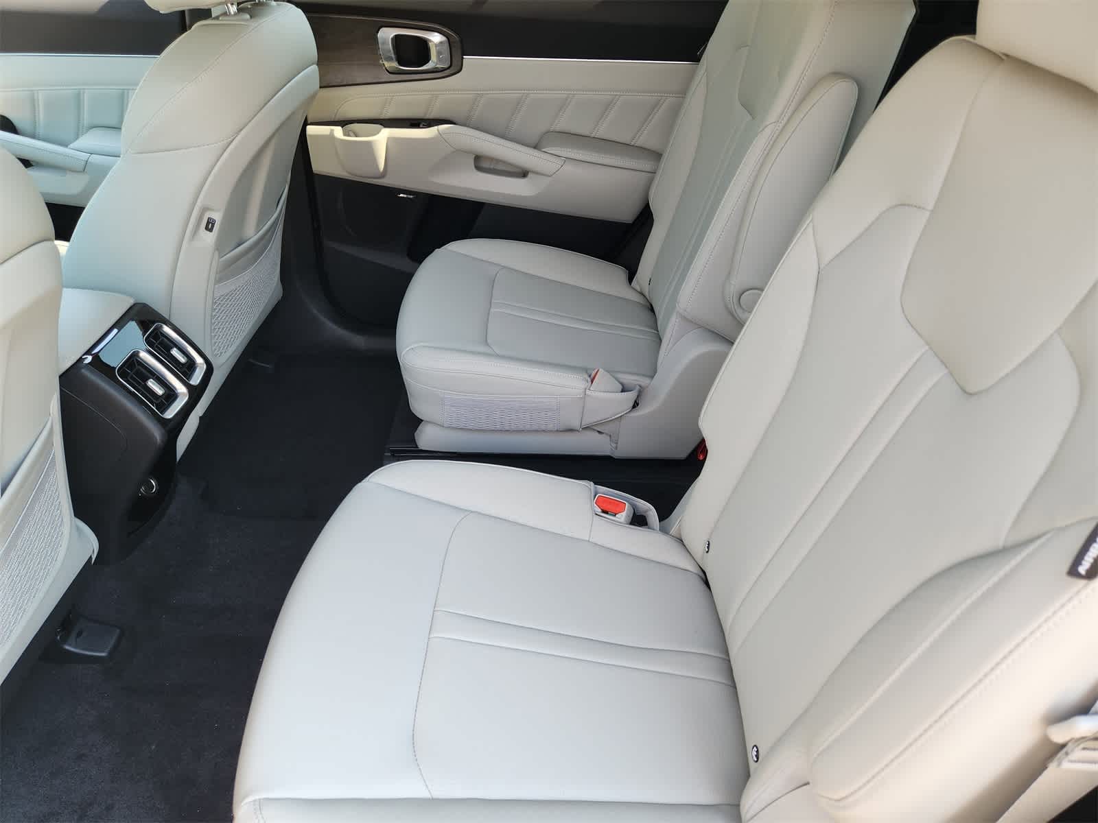 Thumbnail: 2026 Kia Sorento - 23