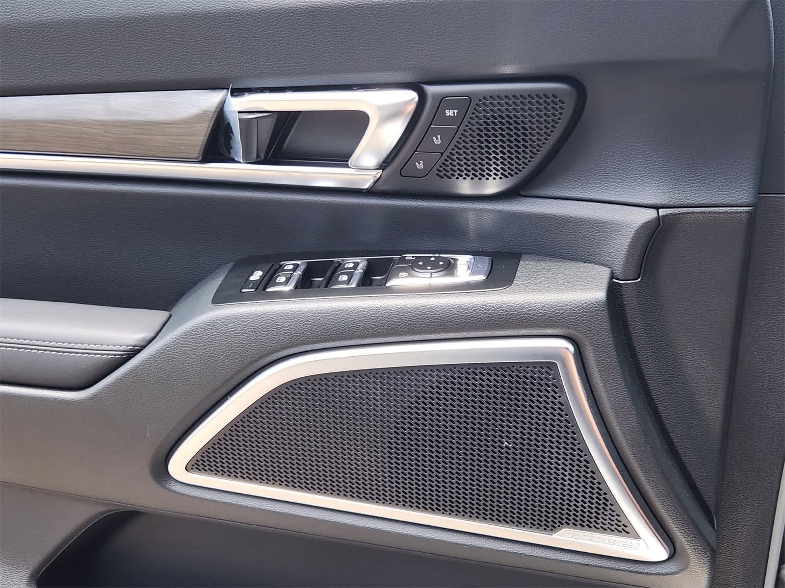 2025 Kia Telluride SX 16