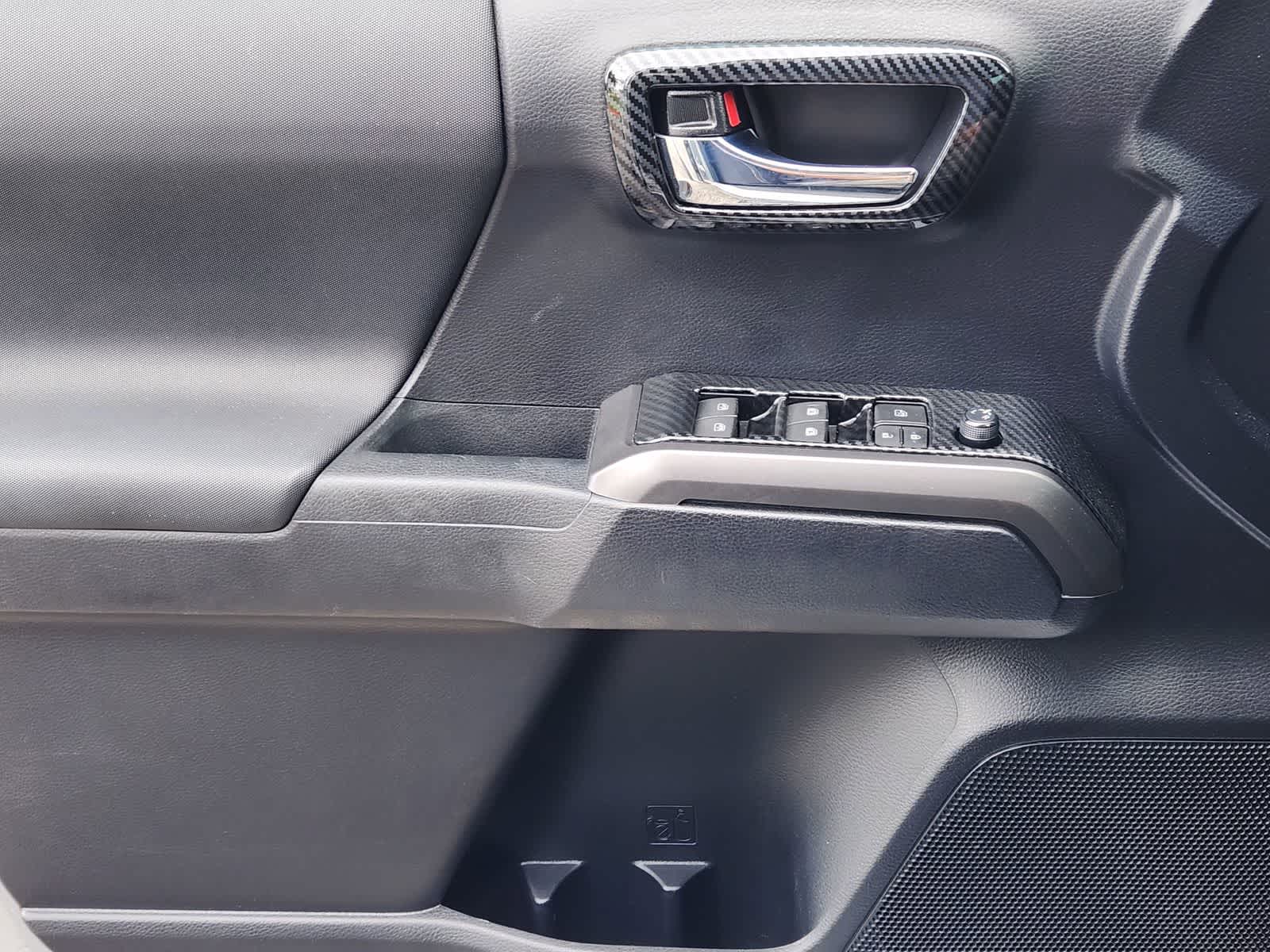 2020 Toyota Tacoma TRD Sport - Photo 22