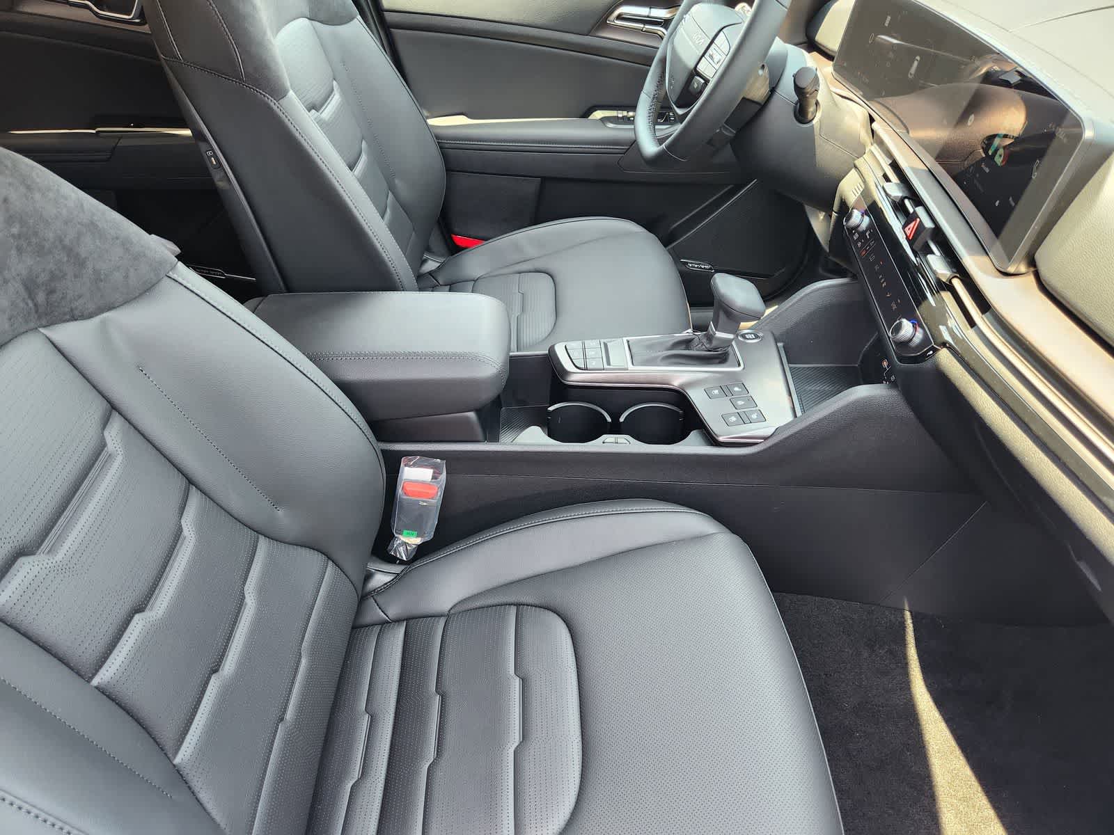 Thumbnail: 2026 Kia Sportage - 12