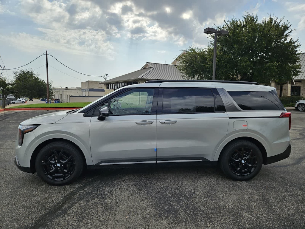 New 2027 Kia Carnival SX Van Passenger Van