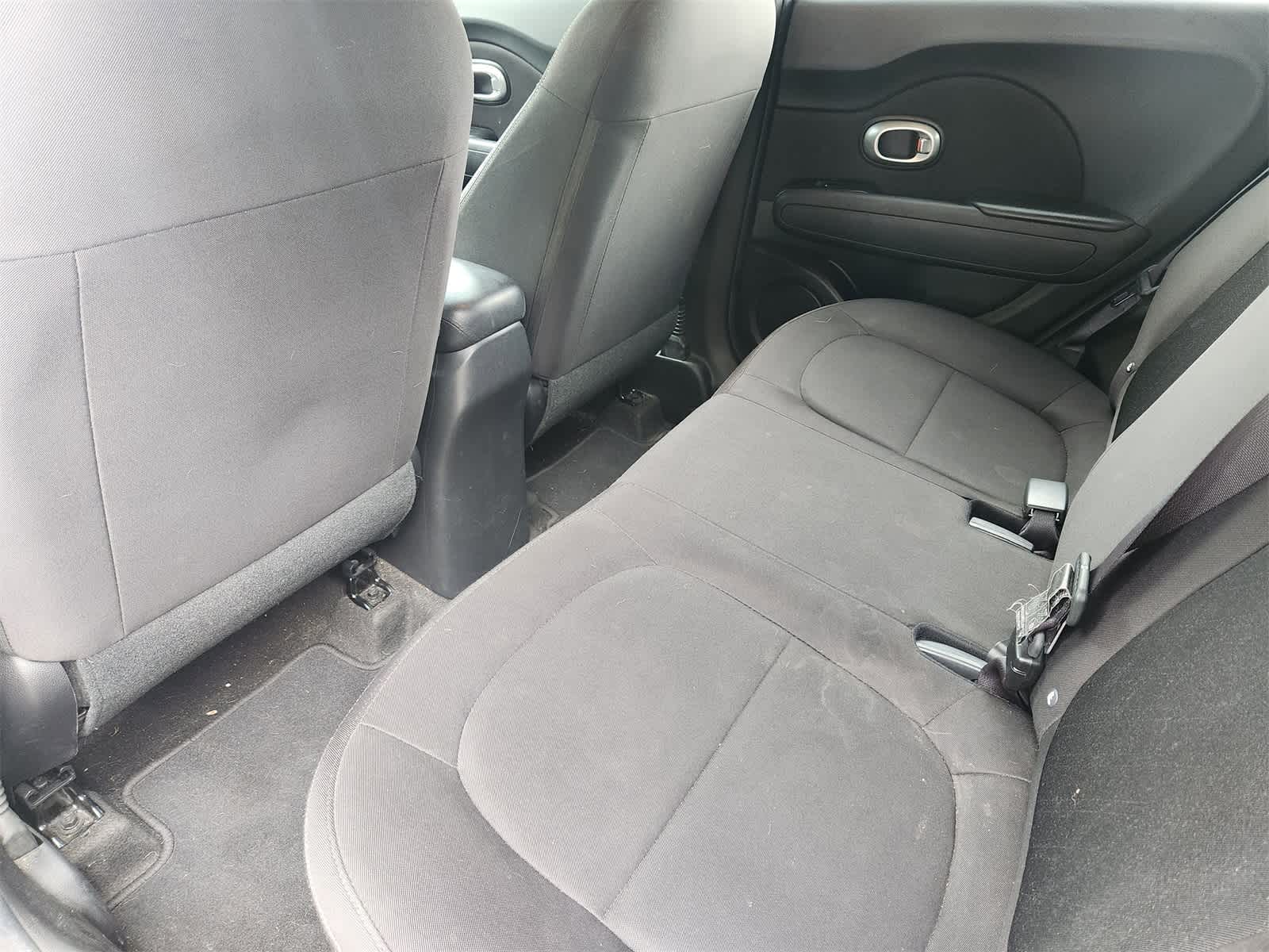 2016 Kia Soul Base 28