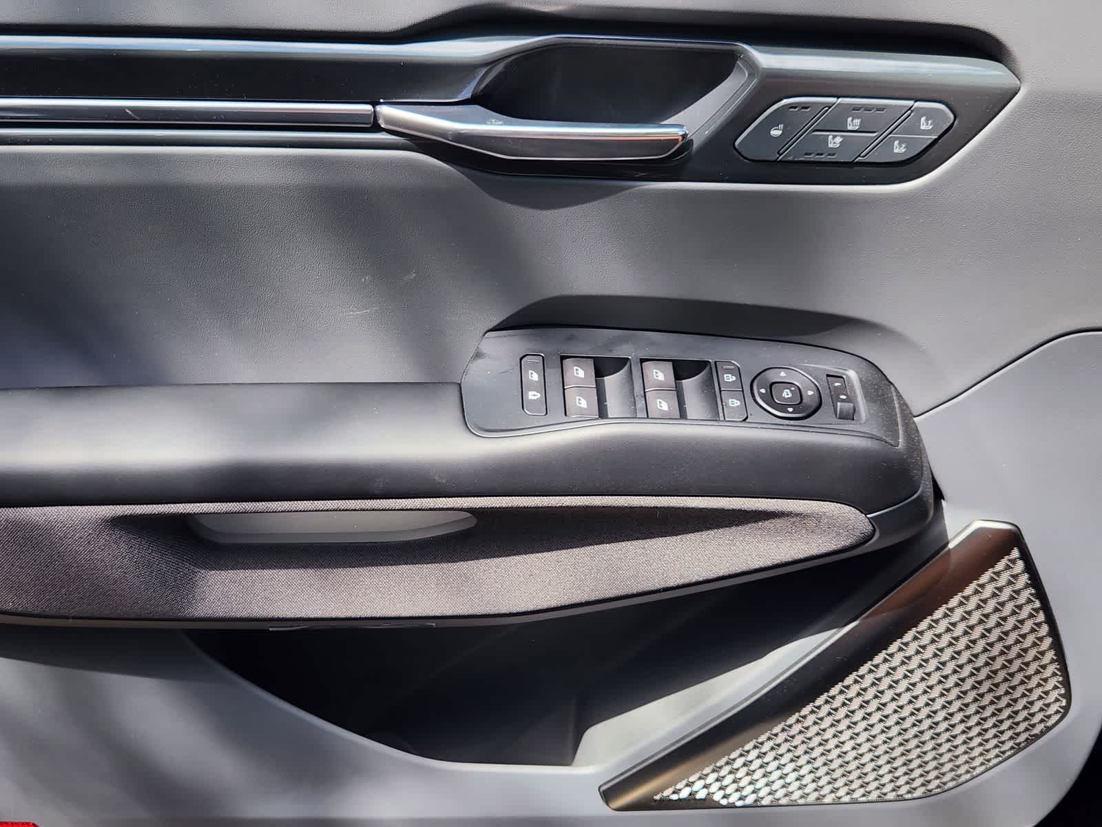 Thumbnail: 2026 Kia EV9 - 18