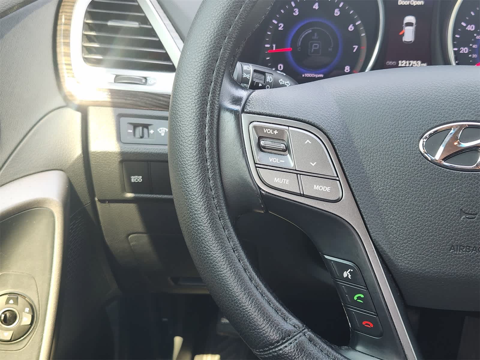 Thumbnail: 2013 Hyundai Santa Fe - 27