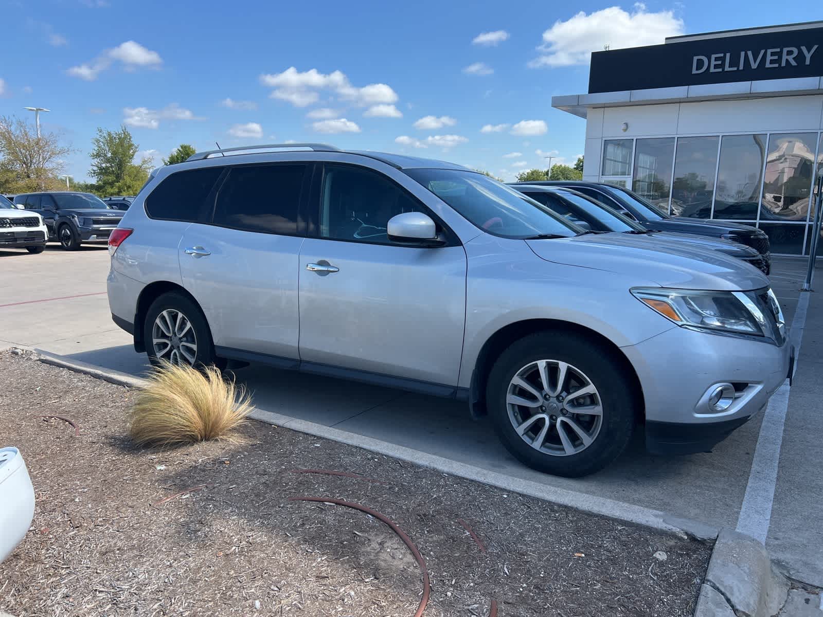 Thumbnail: 2016 Nissan Pathfinder - 4