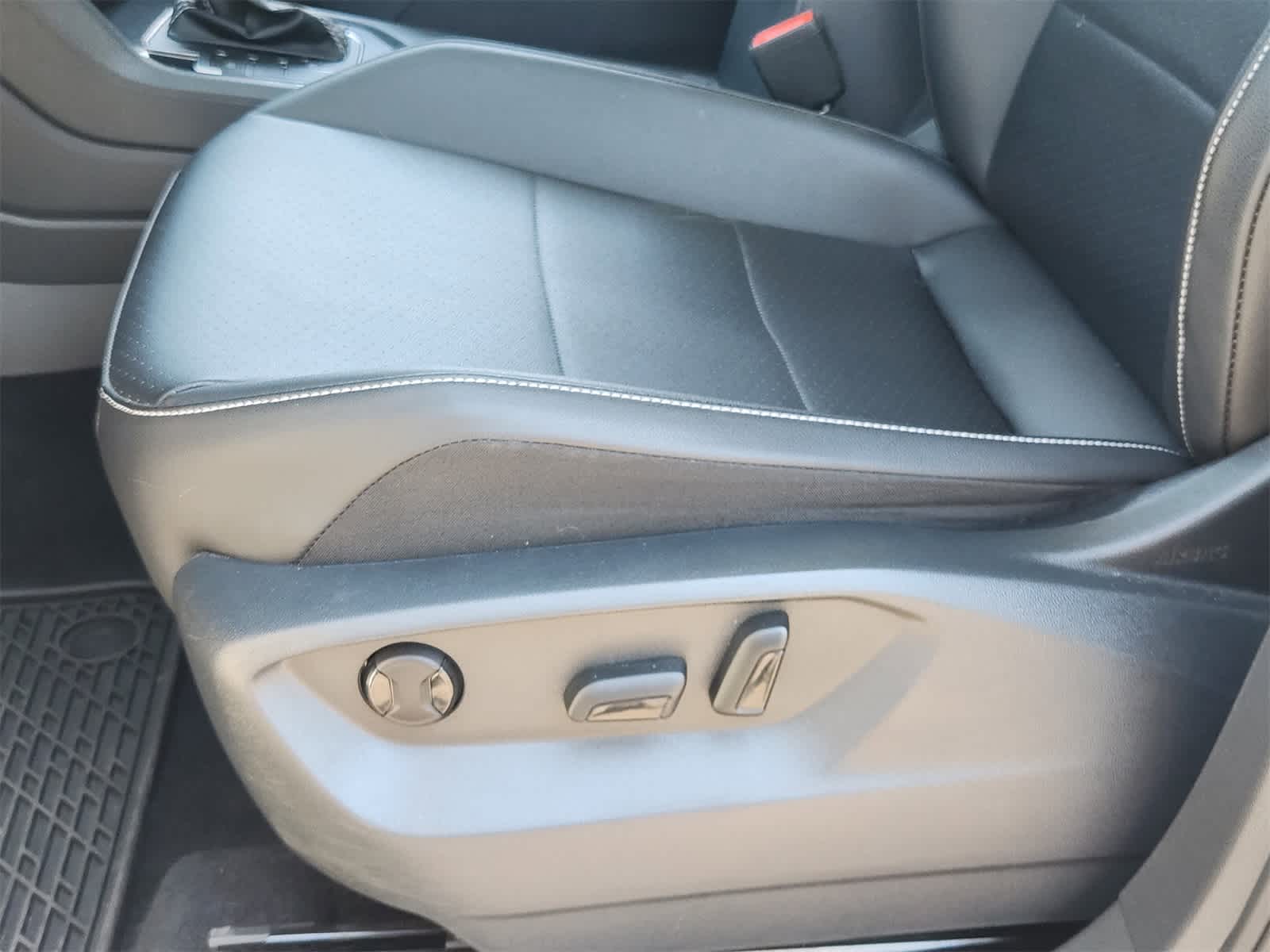 Thumbnail: 2021 Volkswagen Tiguan - 23