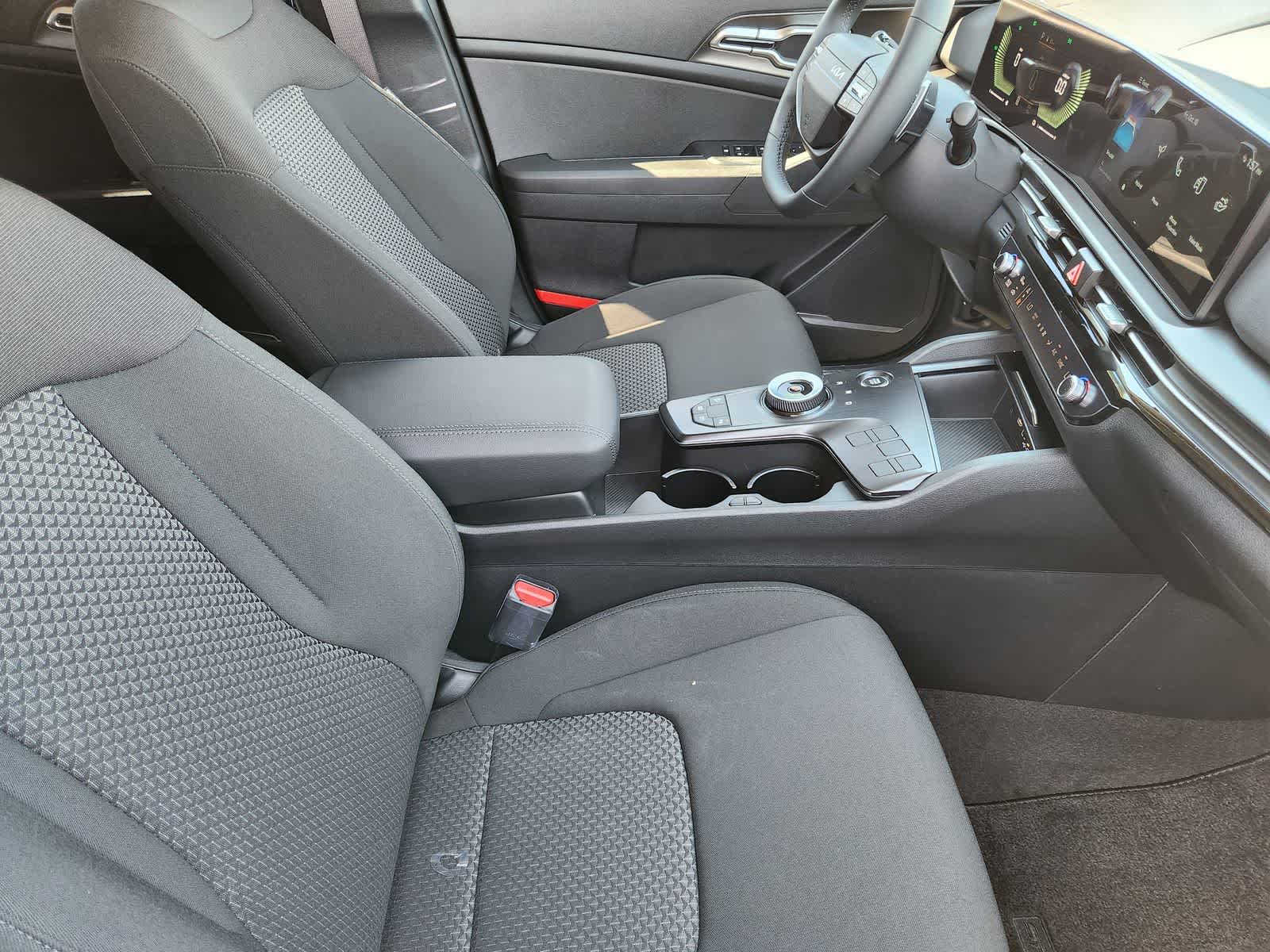 Thumbnail: 2026 Kia Sportage - 12