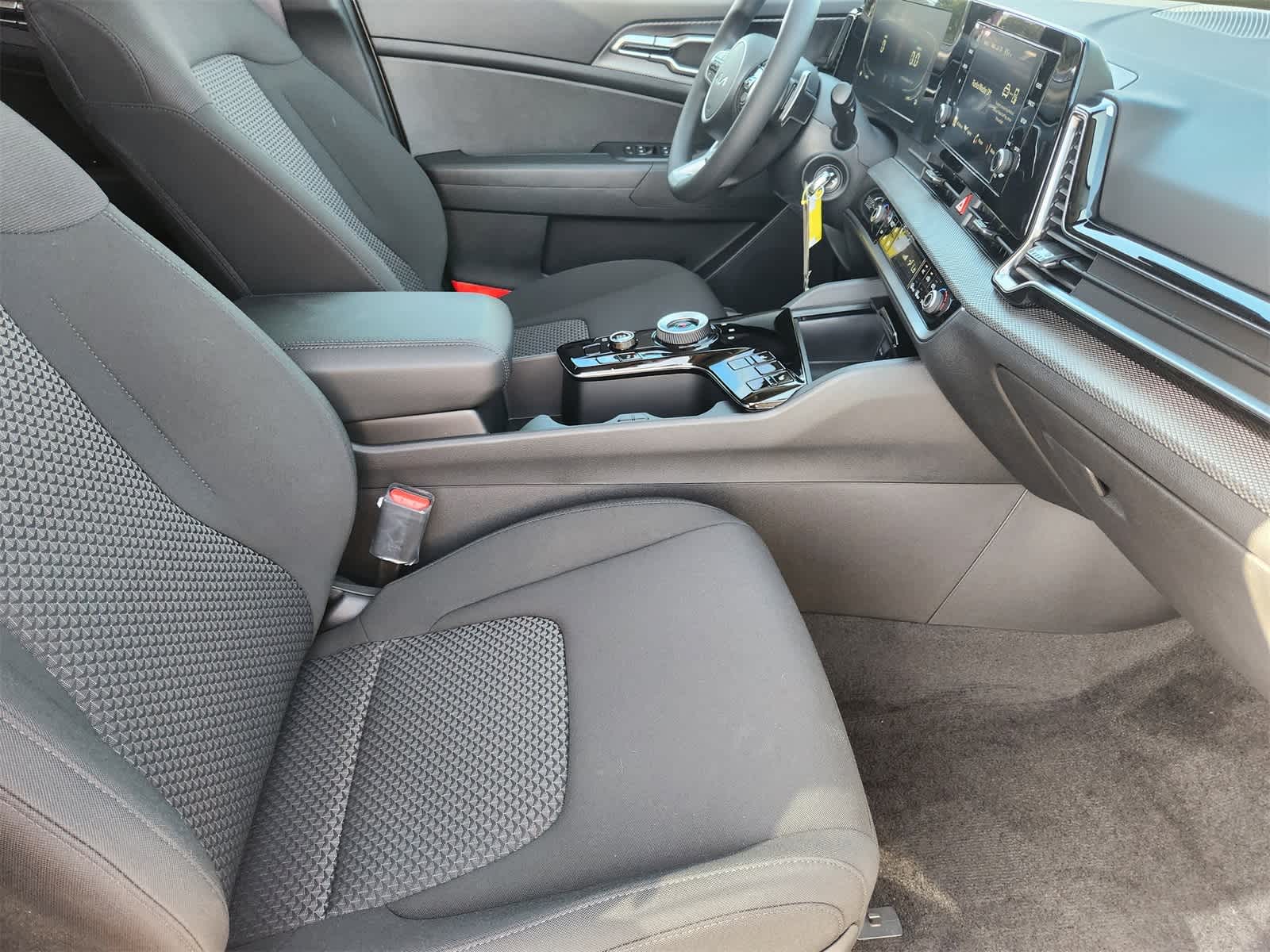 Thumbnail: 2025 Kia Sportage - 12