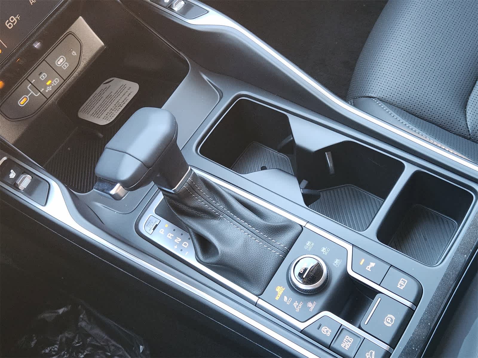 Thumbnail: 2026 Kia Sorento - 17