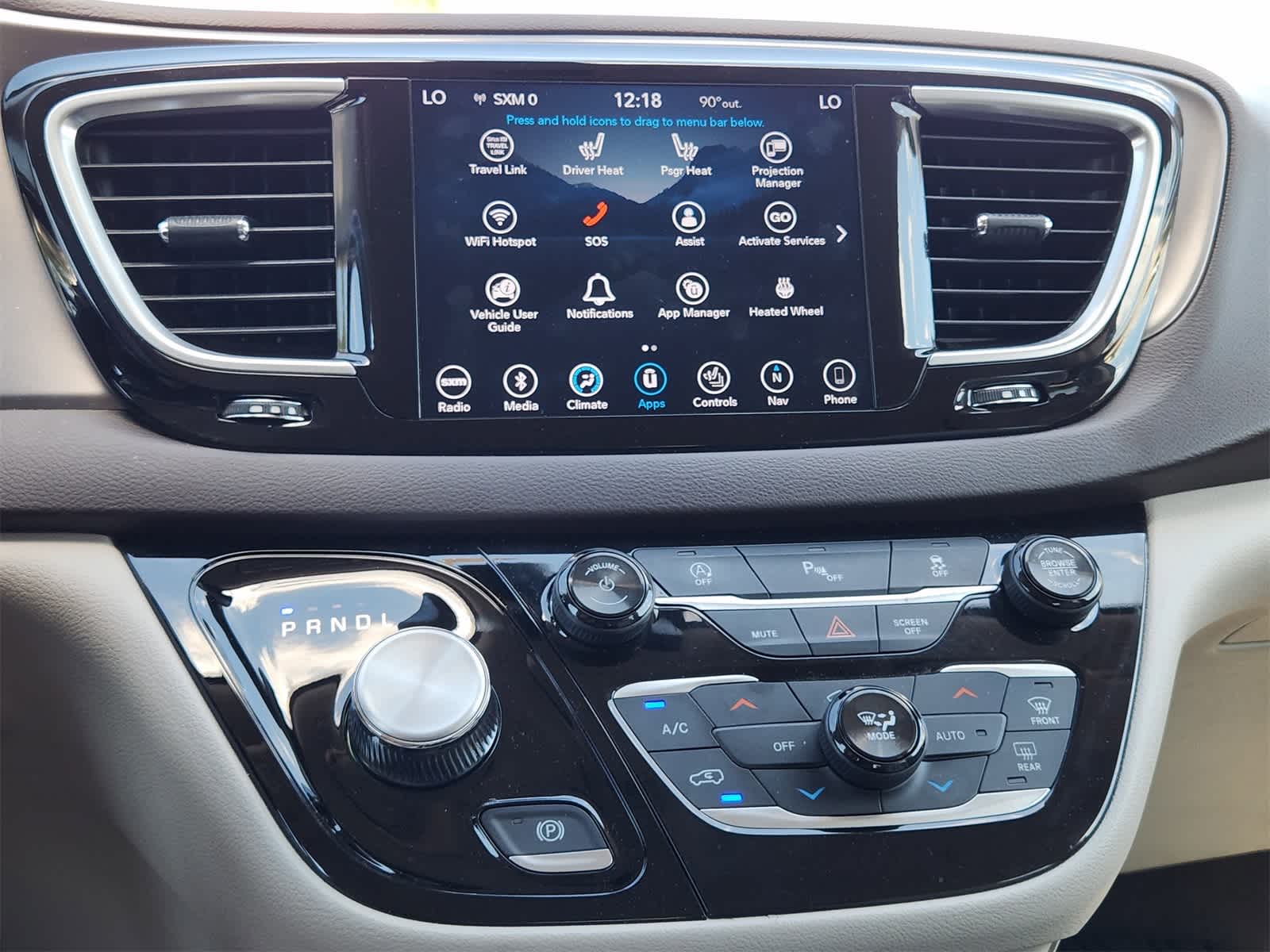 Thumbnail: 2018 Chrysler Pacifica - 16