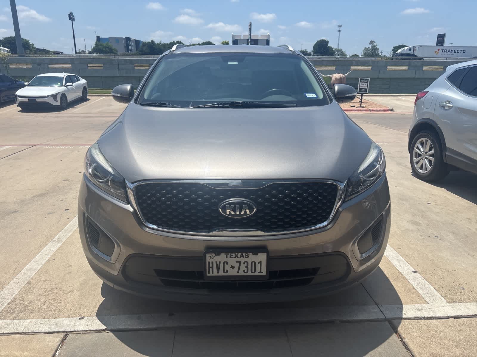 Used 2017 Kia Sorento LX with VIN 5XYPG4A32HG197561 for sale in Round Rock, TX