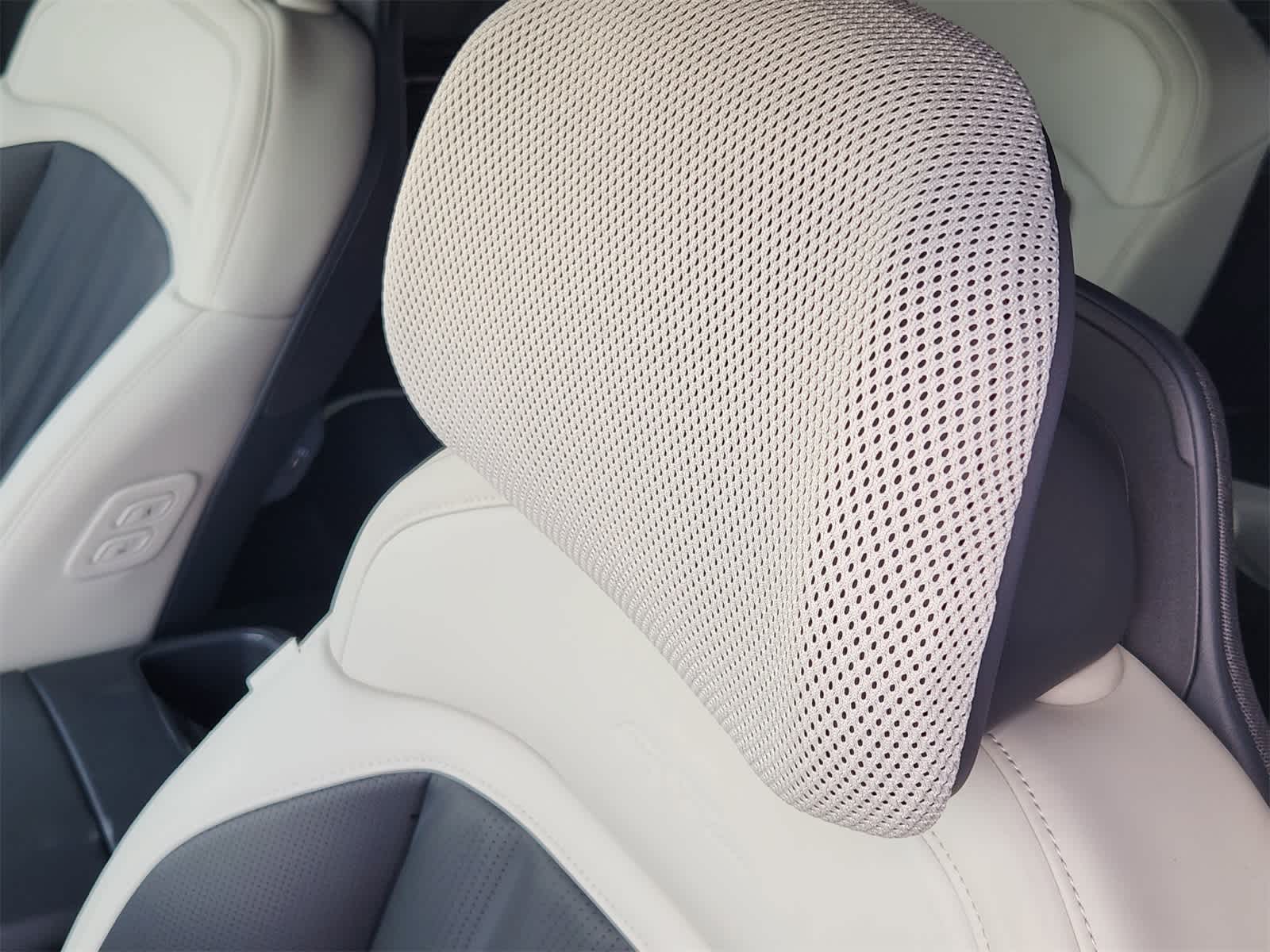 Thumbnail: 2026 Kia EV9 - 13