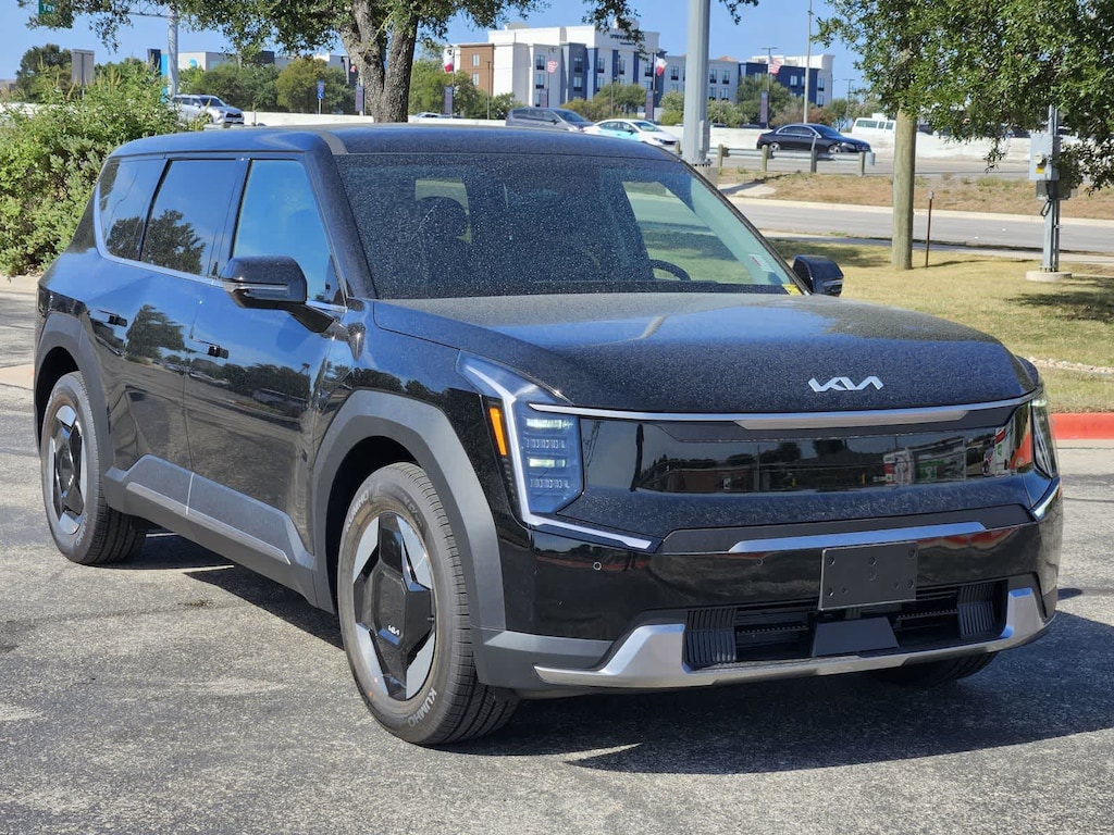 New 2026 Kia EV9 Light Long Range SUV
