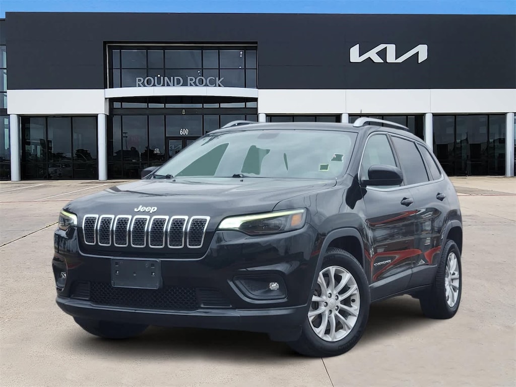 Used 2019 Jeep Cherokee Latitude FWD SUV