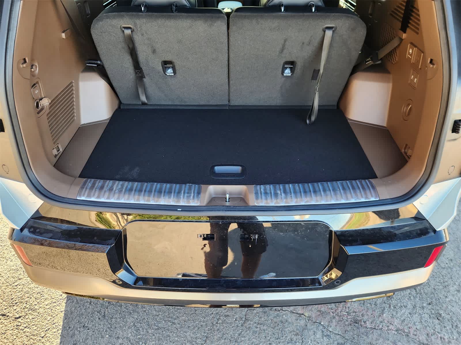 Thumbnail: 2026 Kia EV9 - 25