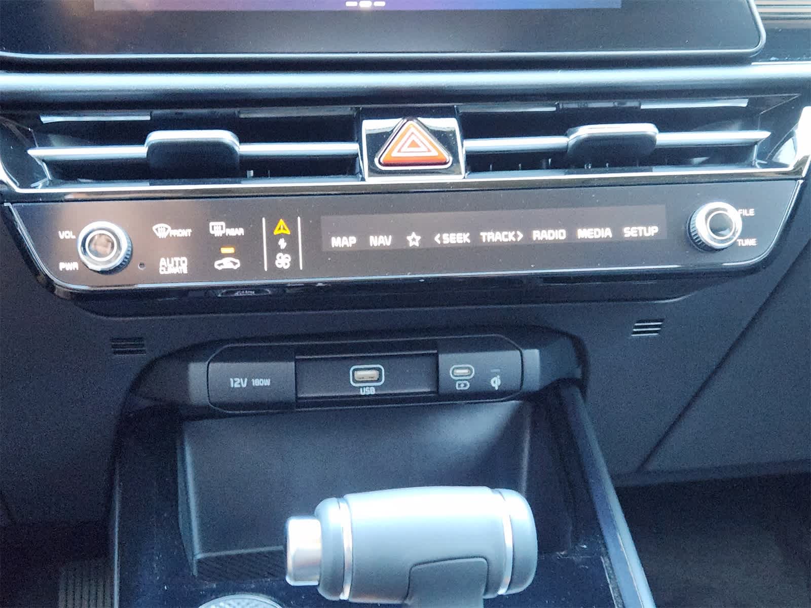 Thumbnail: 2026 Kia Niro - 16