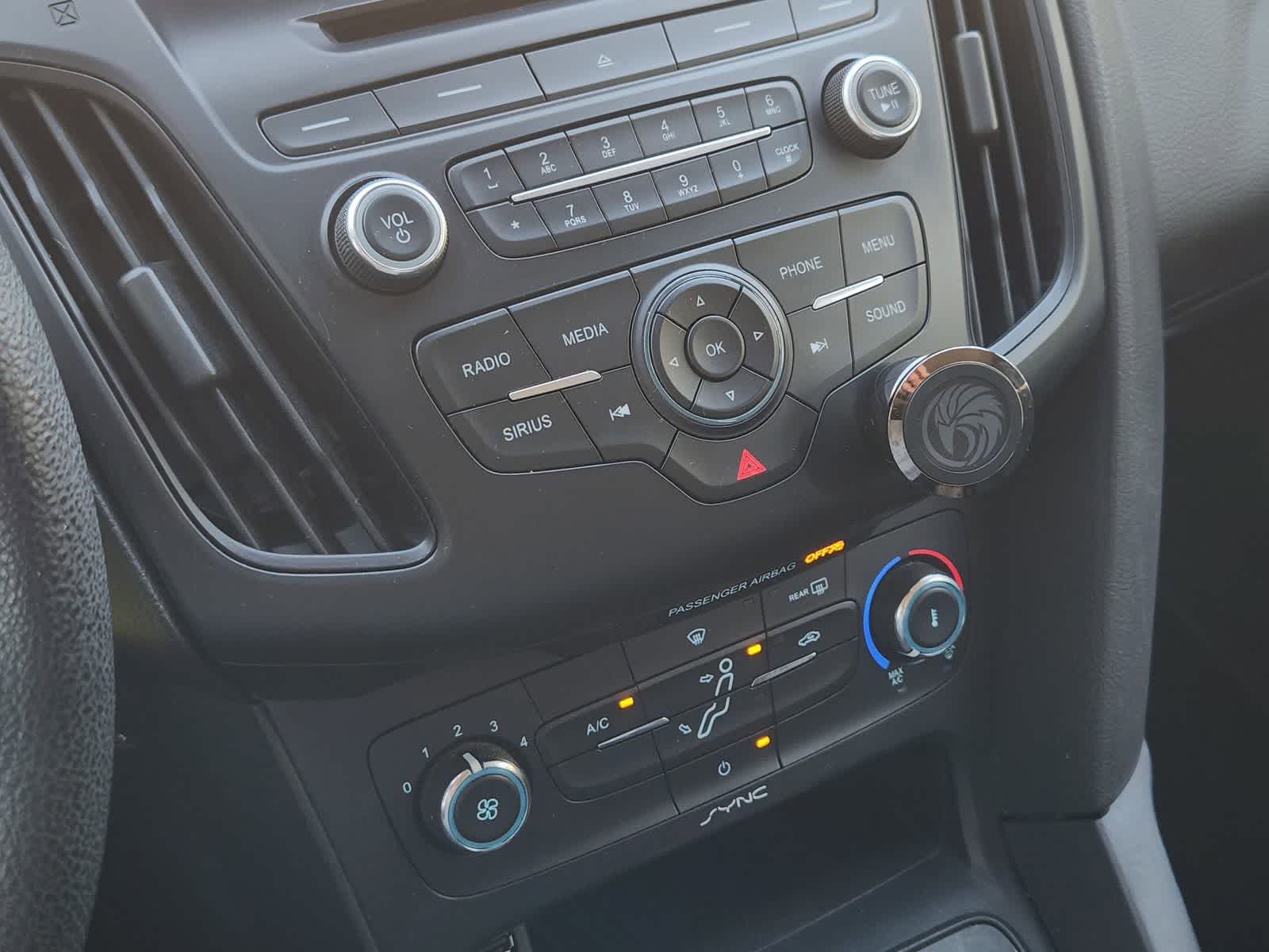 Thumbnail: 2015 Ford Focus - 19