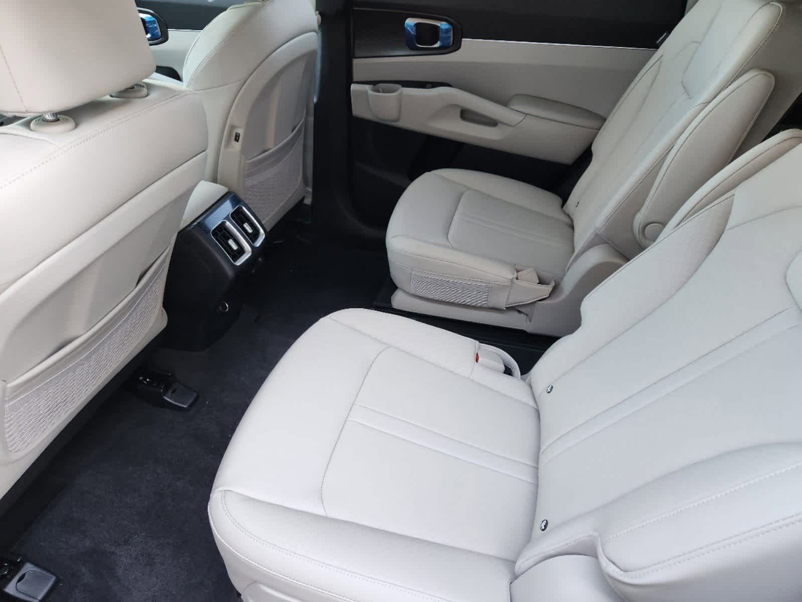 Thumbnail: 2025 Kia Sorento - 19